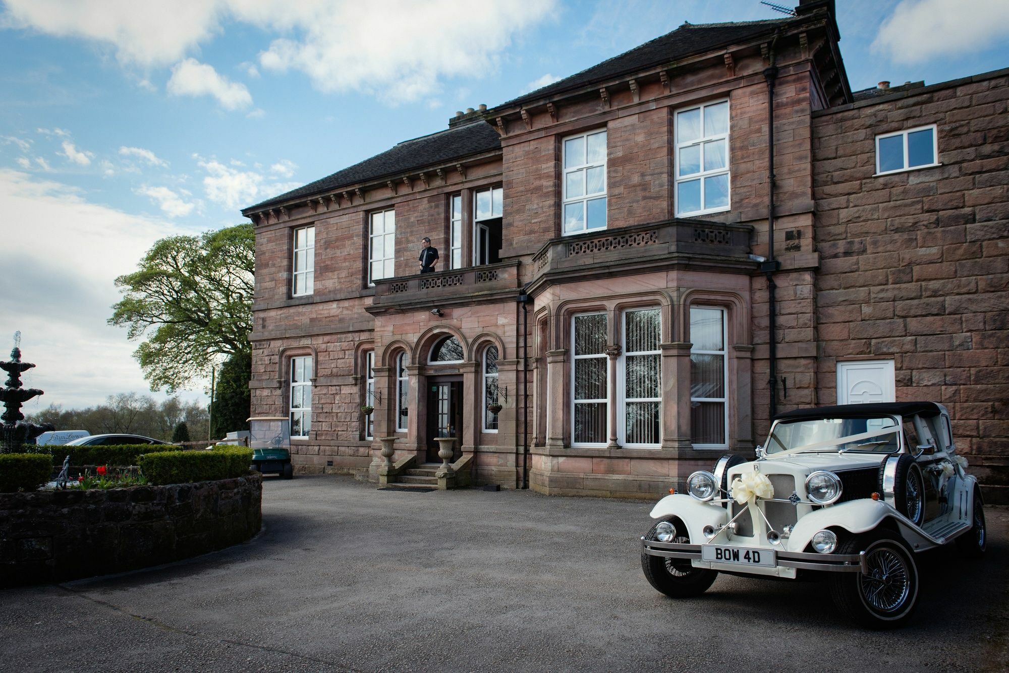 Whiston Hall Luaran gambar